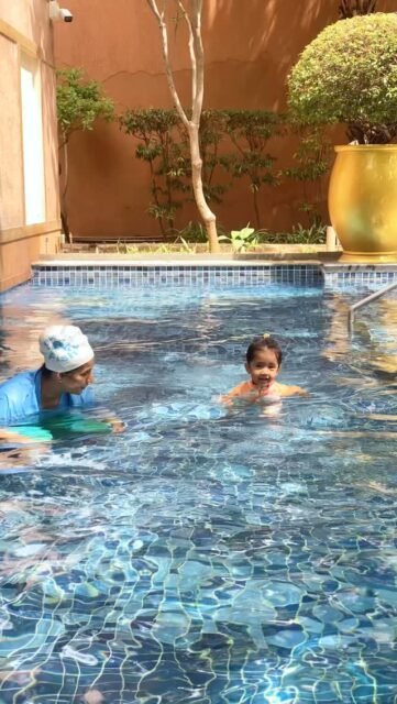 Before kids learn to swim, they learn to move confidently in the water. 💦

Walking in the pool helps beginners build balance, body awareness, confidence, and water comfort—creating the foundation for every swimming skill that follows. 🏊‍♂️✨

Small steps today, strong swimmers tomorrow! 💙
#BubblingFish #LearnToSwim #WaterConfidence #KidsSwimming #SwimmingLesso